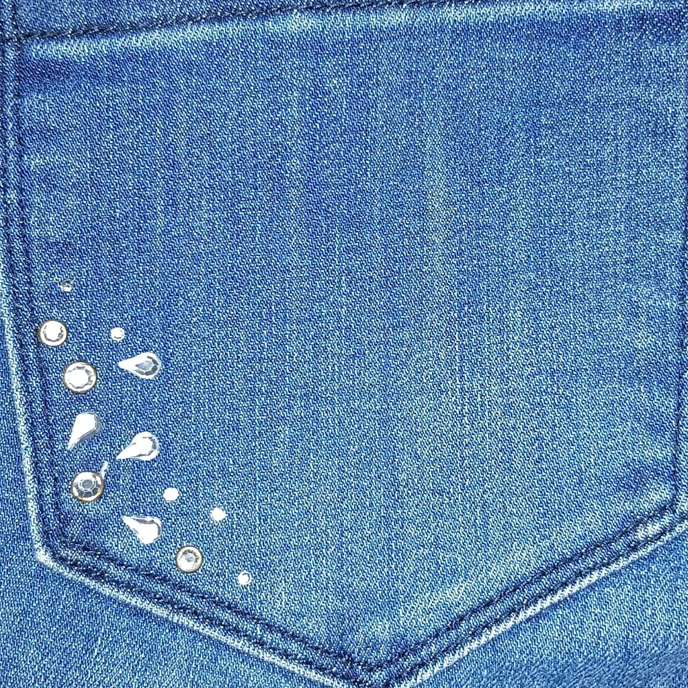 Bebe Ripped capris Jeans - Picture 4 of 8